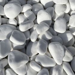 Galet de marbre blanc